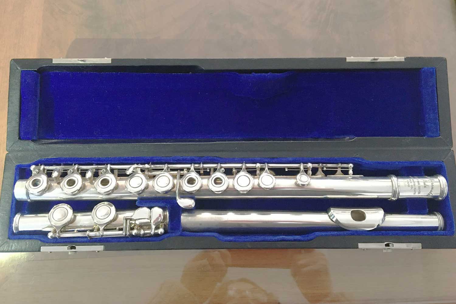 The_flute_in_its_case.